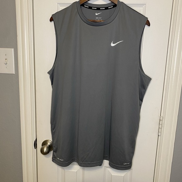 Nike Dri Fit swim UPF 40 Tank Top Sleeveless Gray Men's Large - Picture 1 of 2